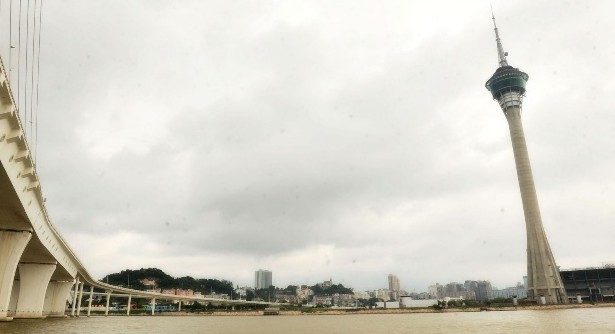 澳門商業大樓與成立公司